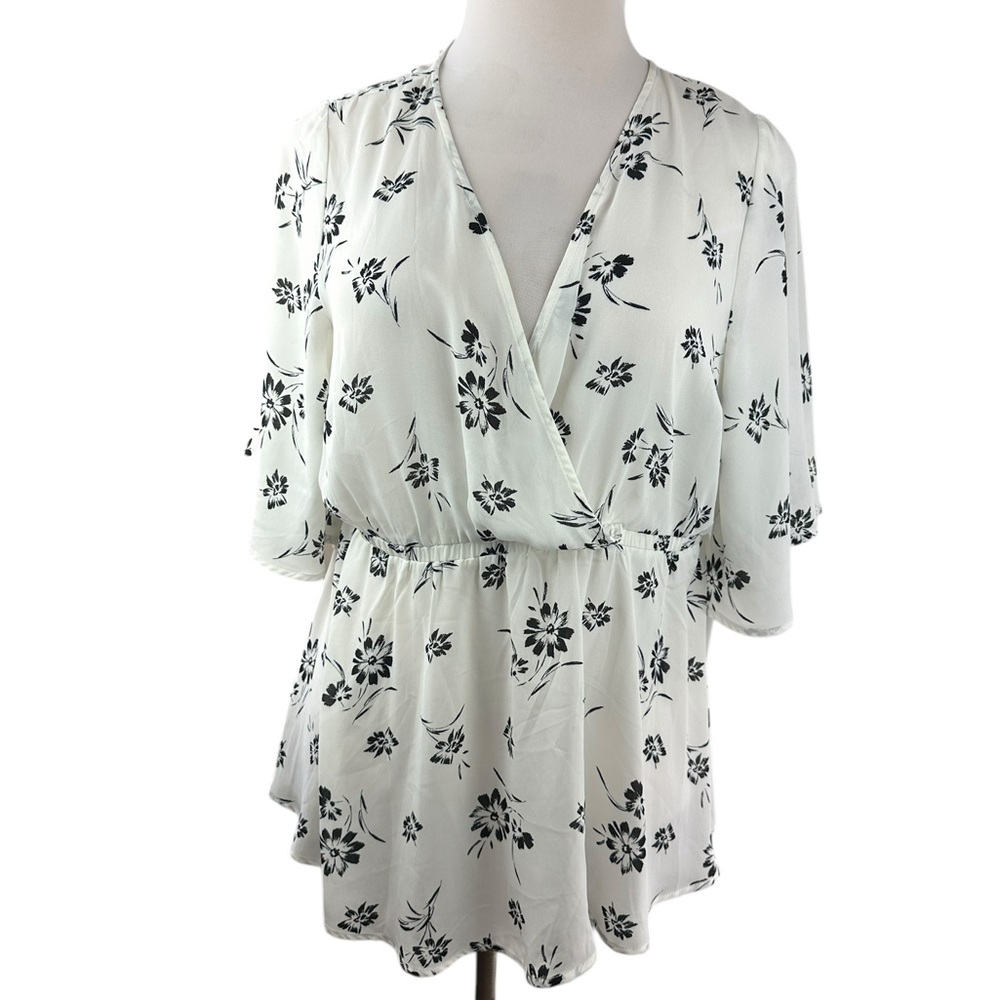 NWT Torrid Floral Georgette Flutter Sleeve Surplice Blouse Sheer Plus Size 1X - Picture 12 of 15
